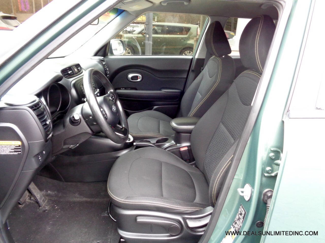 Used 2014 Kia Soul + FWD image 7