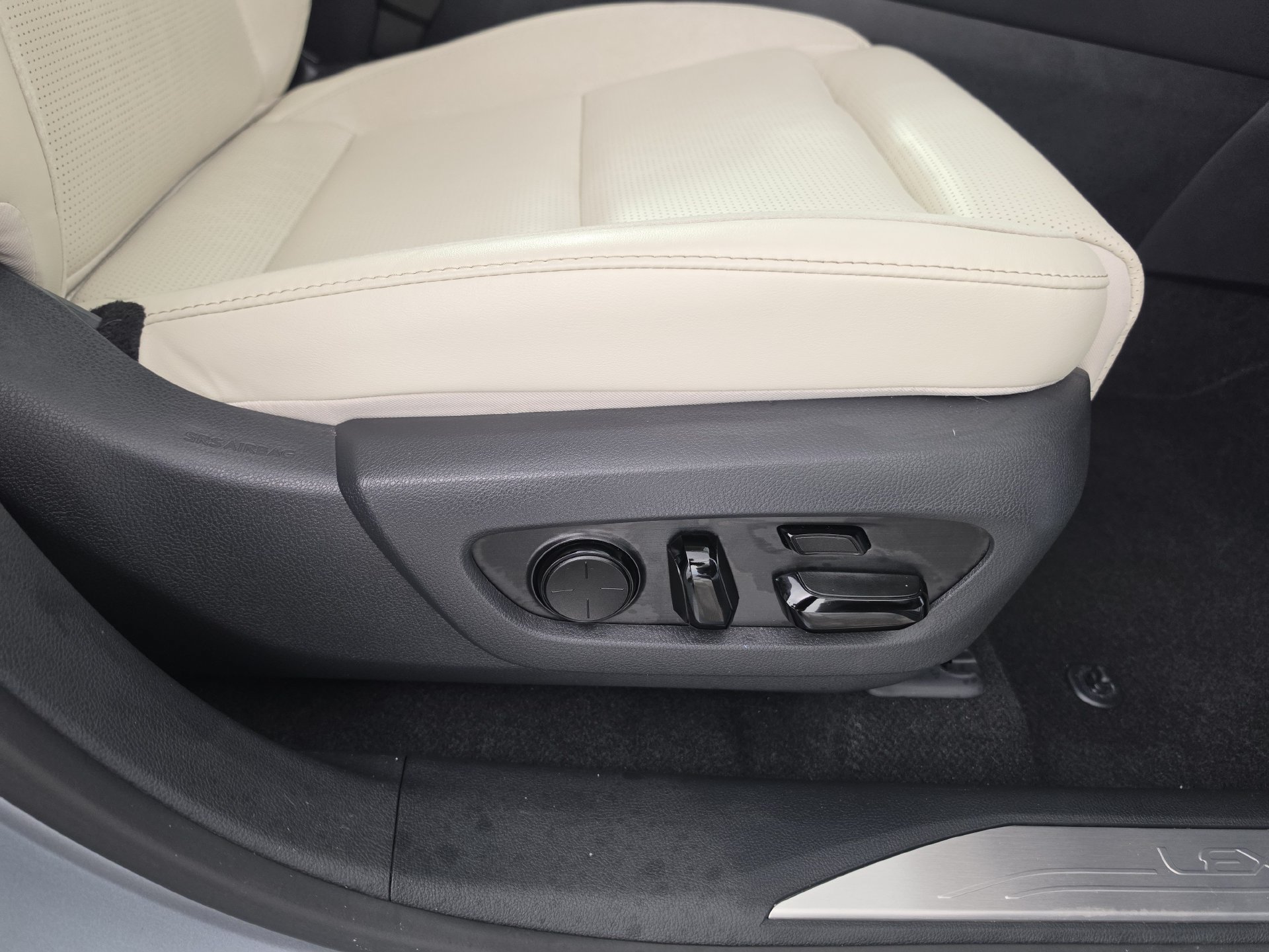 Used 2024 Lexus RX 350 FWD w/ Convenience Package image 34