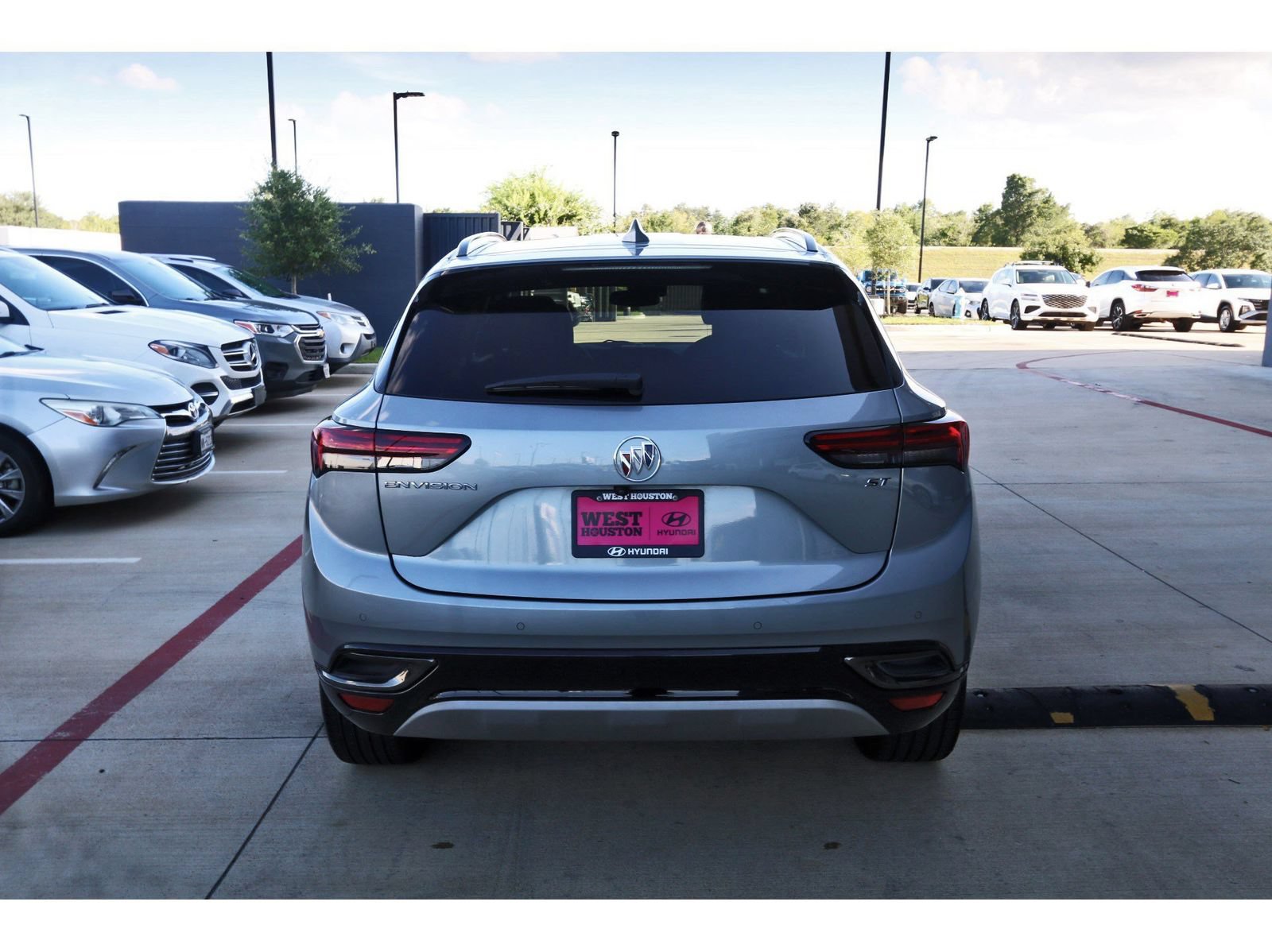 Used 2023 Buick Envision Preferred FWD image 7