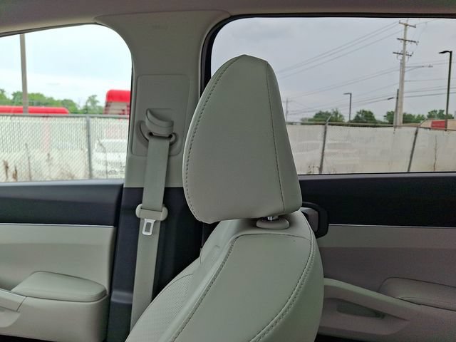 Used 2024 Kia Sorento S w/ Panoramic Sunroof Package FWD image 17