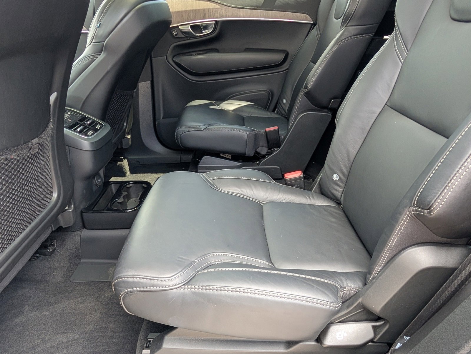 Used 2022 Volvo XC90 T6 Inscription image 16