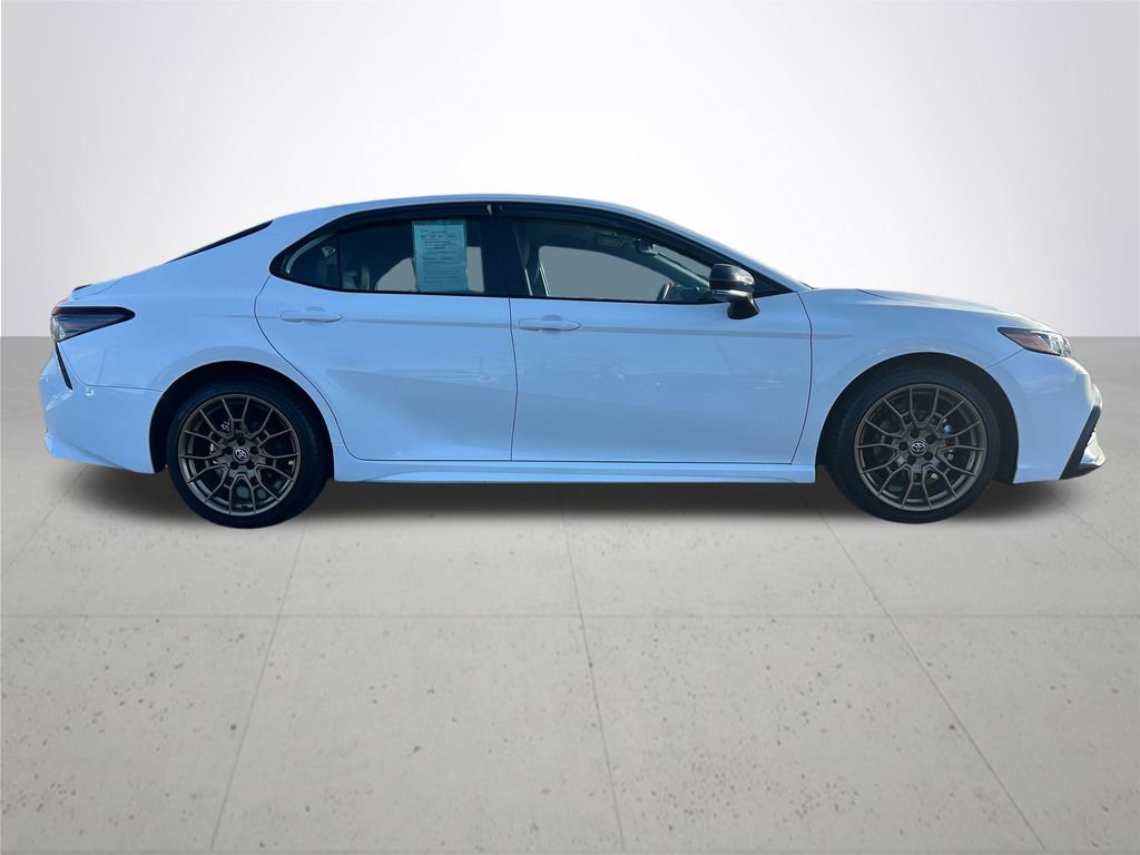 Used 2024 Toyota Camry SE image 6