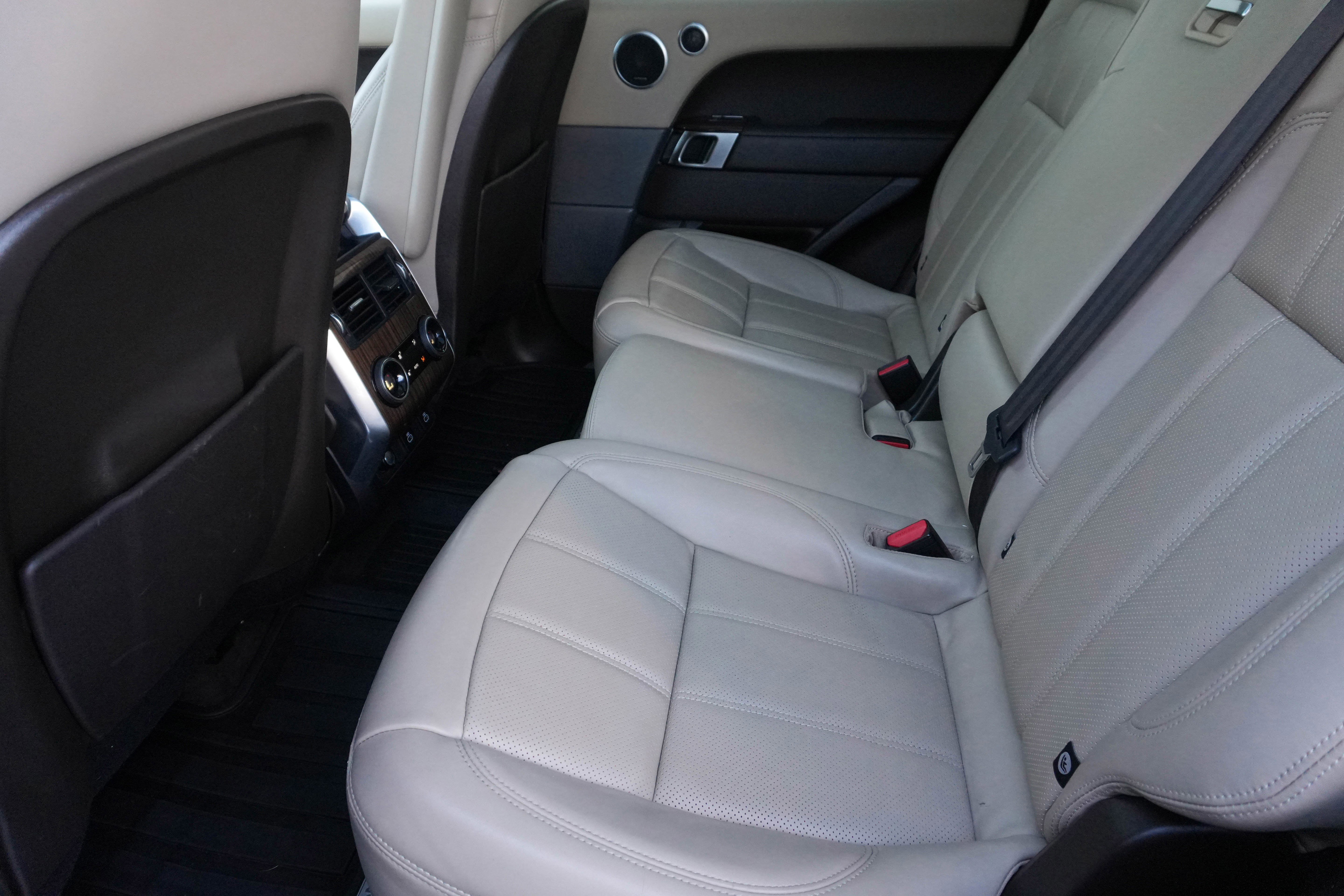 Used 2022 Land Rover Range Rover Sport HSE Silver Edition image 30