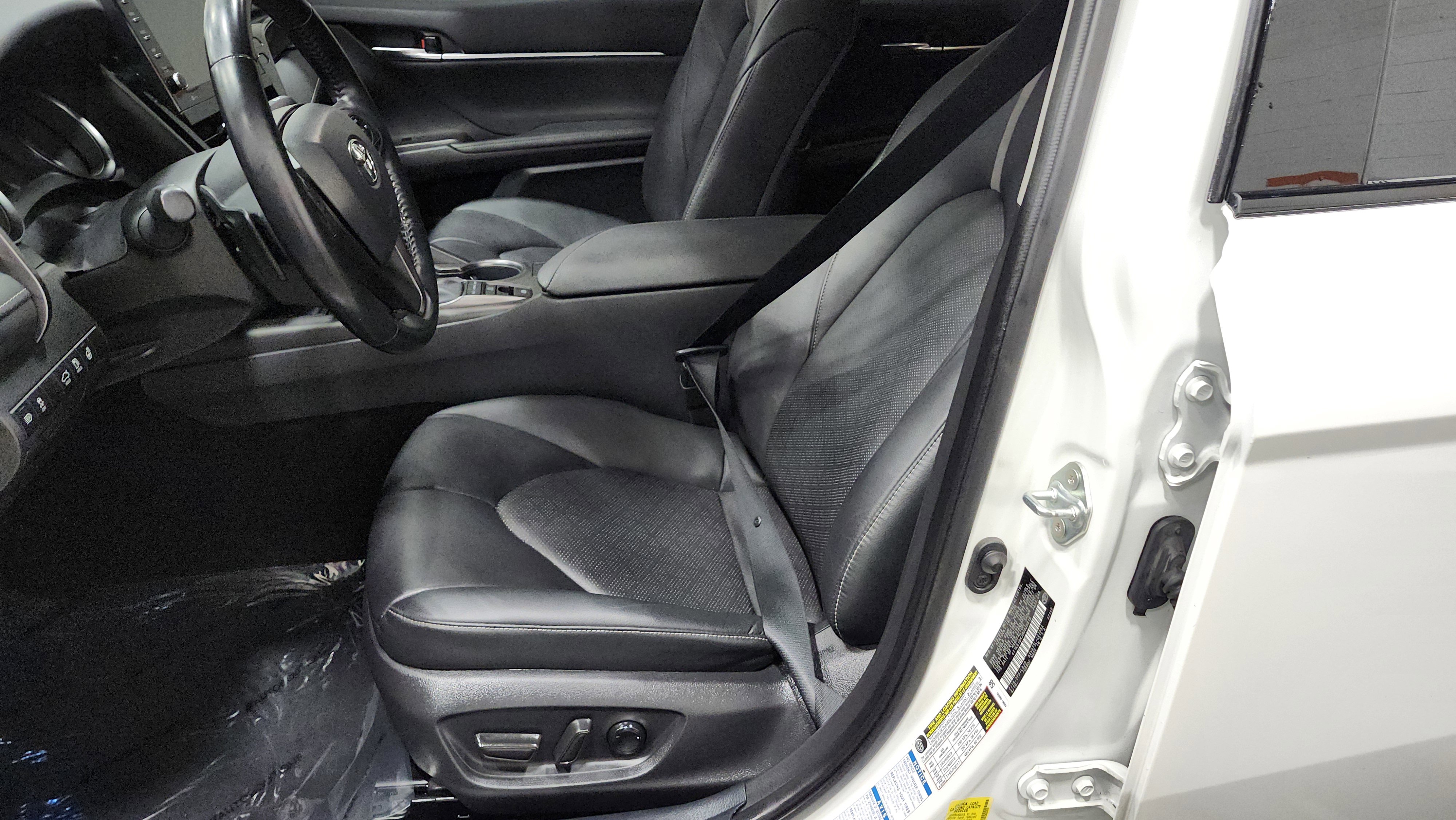 Used 2021 Toyota Camry XSE image 21