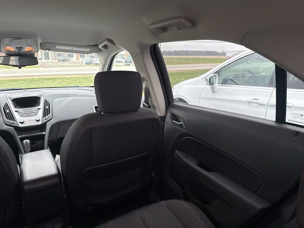 Used 2017 Chevrolet Equinox LT w/ Convenience Package image 48