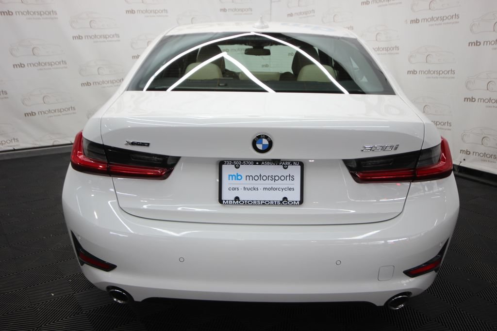 Used 2020 BMW 330i xDrive Sedan AWD/4WD image 5