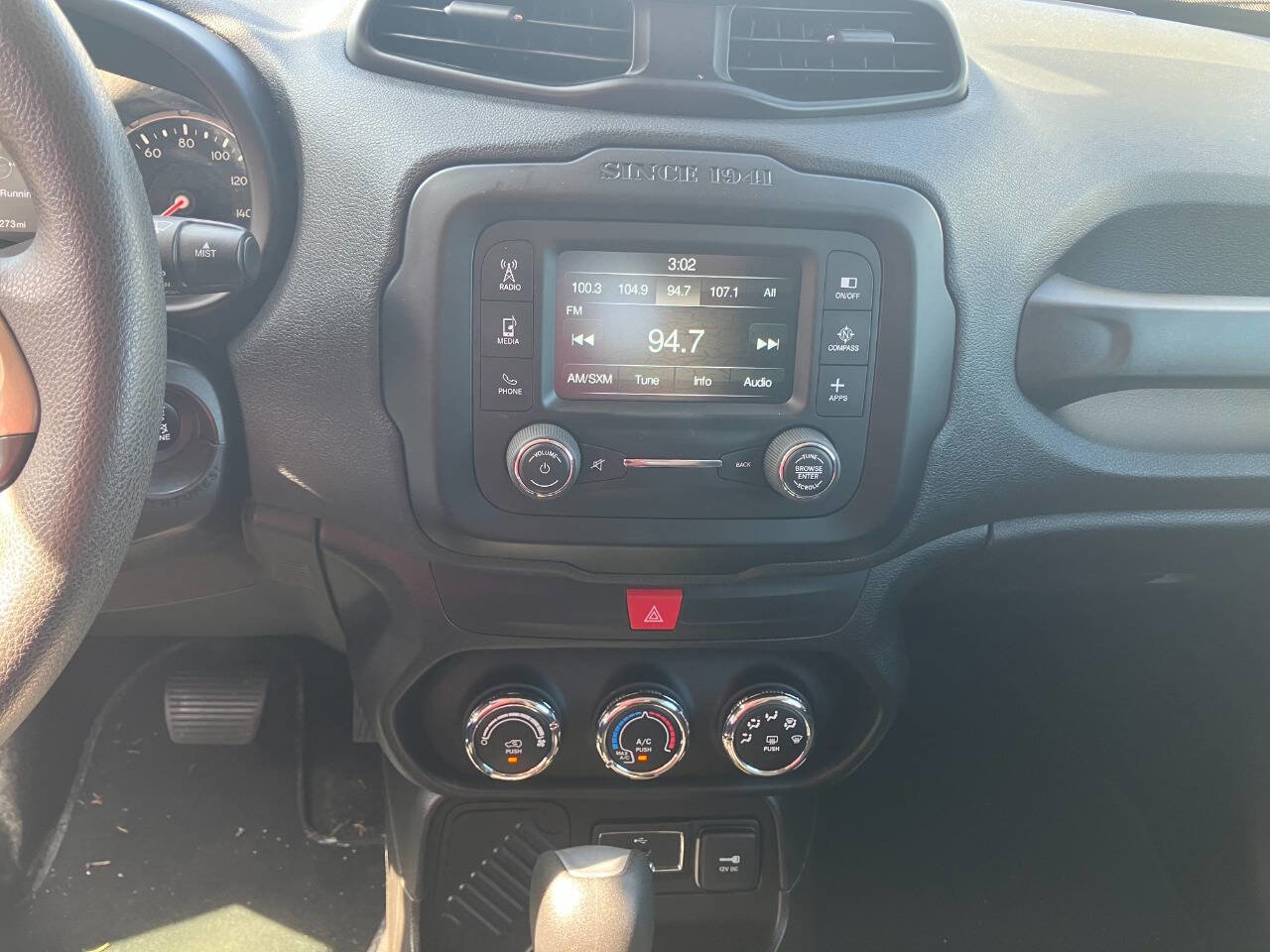 Used 2017 Jeep Renegade Sport w/ Power & Air Group image 19