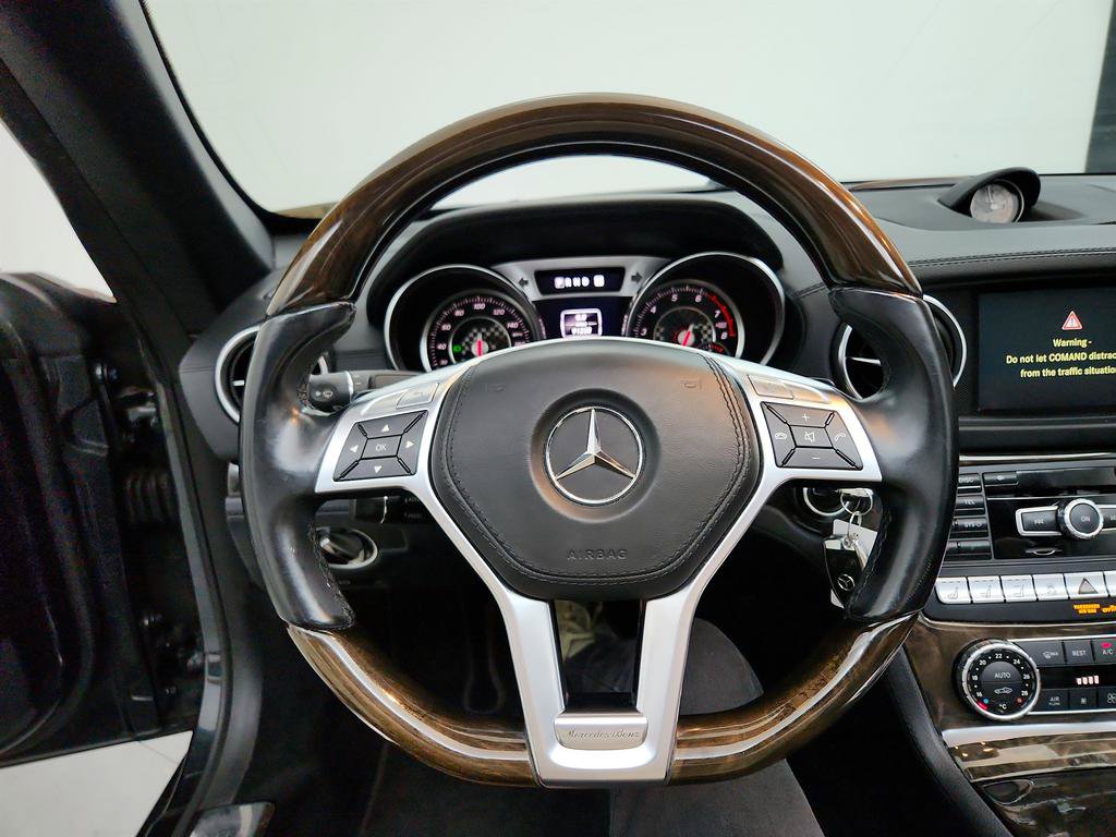 Used 2013 Mercedes-Benz SL 550 image 16
