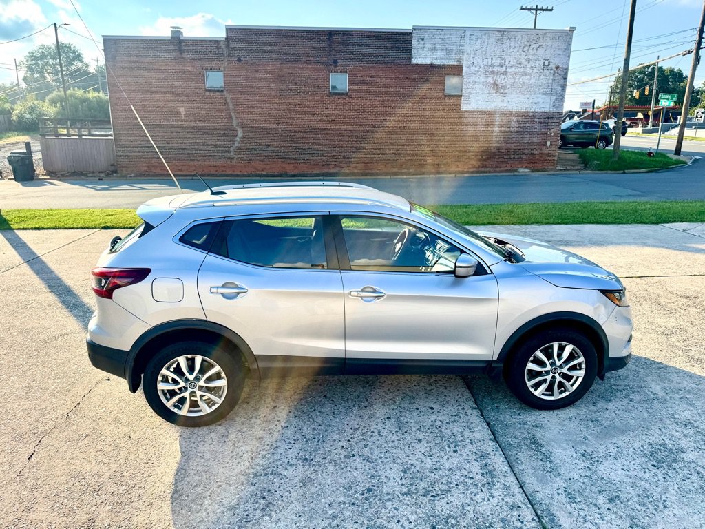 Used 2020 Nissan Rogue Sport SV w/ All-Weather Package FWD image 10