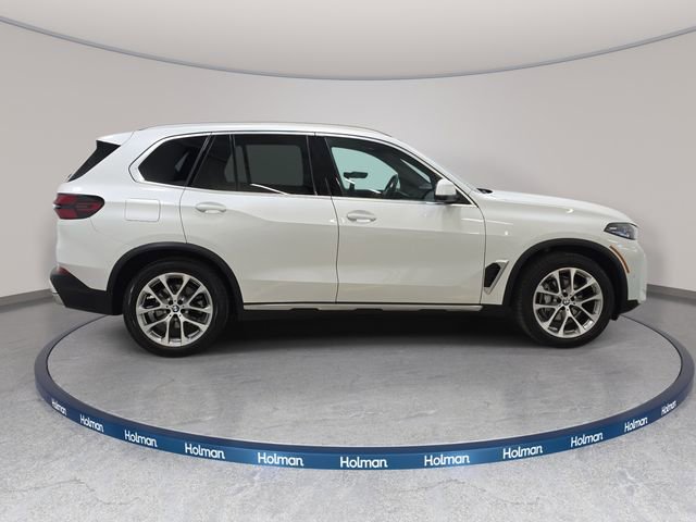 Used 2024 BMW X5 xDrive40i w/ Premium Package image 5