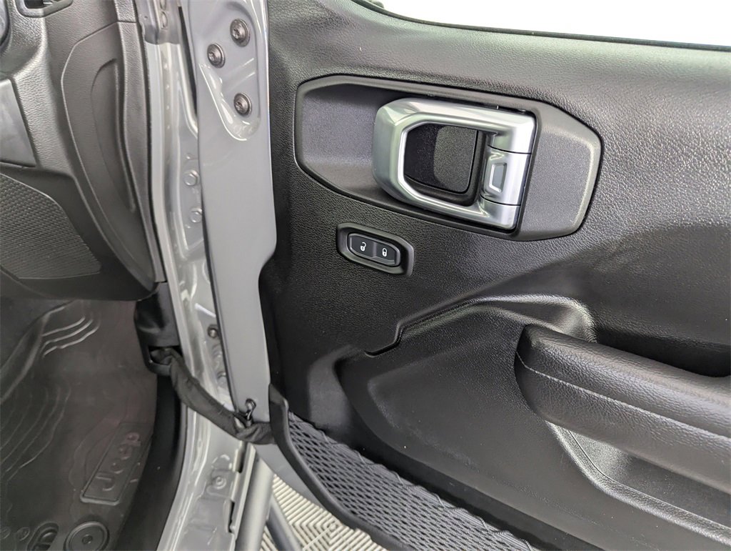 Used 2022 Jeep Gladiator Sport image 34