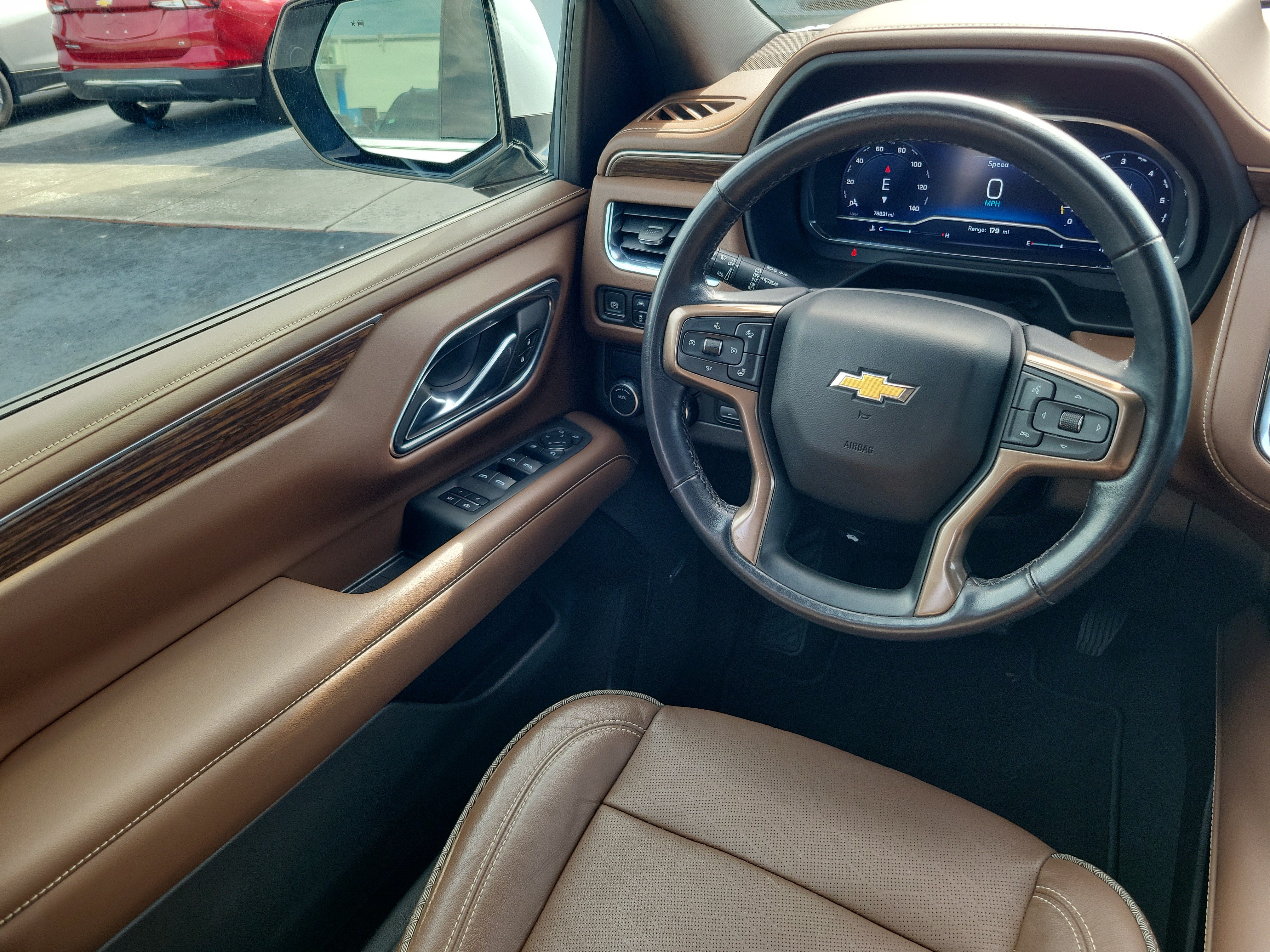 Used 2022 Chevrolet Suburban High Country w/ Premium Package RWD image 15