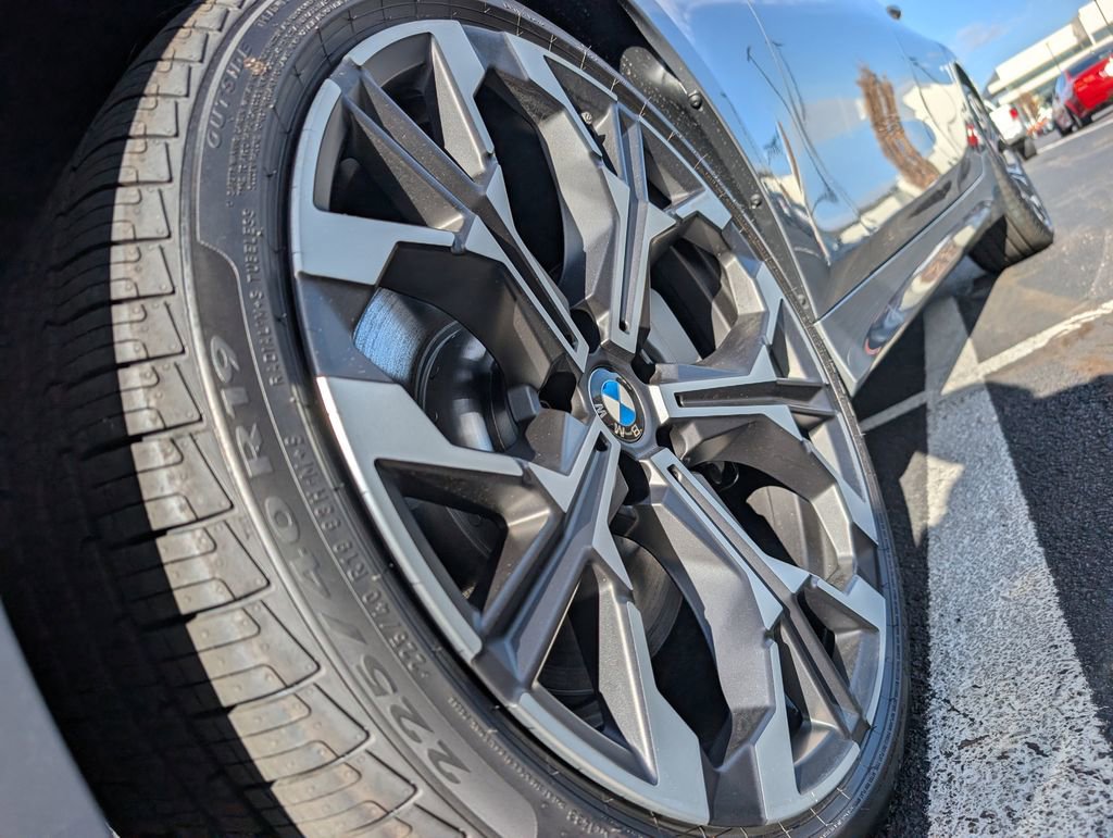 New 2026 BMW 330i xDrive Sedan w/ Premium Package image 9