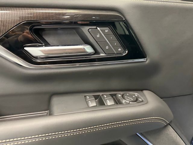 New 2026 GMC Yukon Elevation image 15