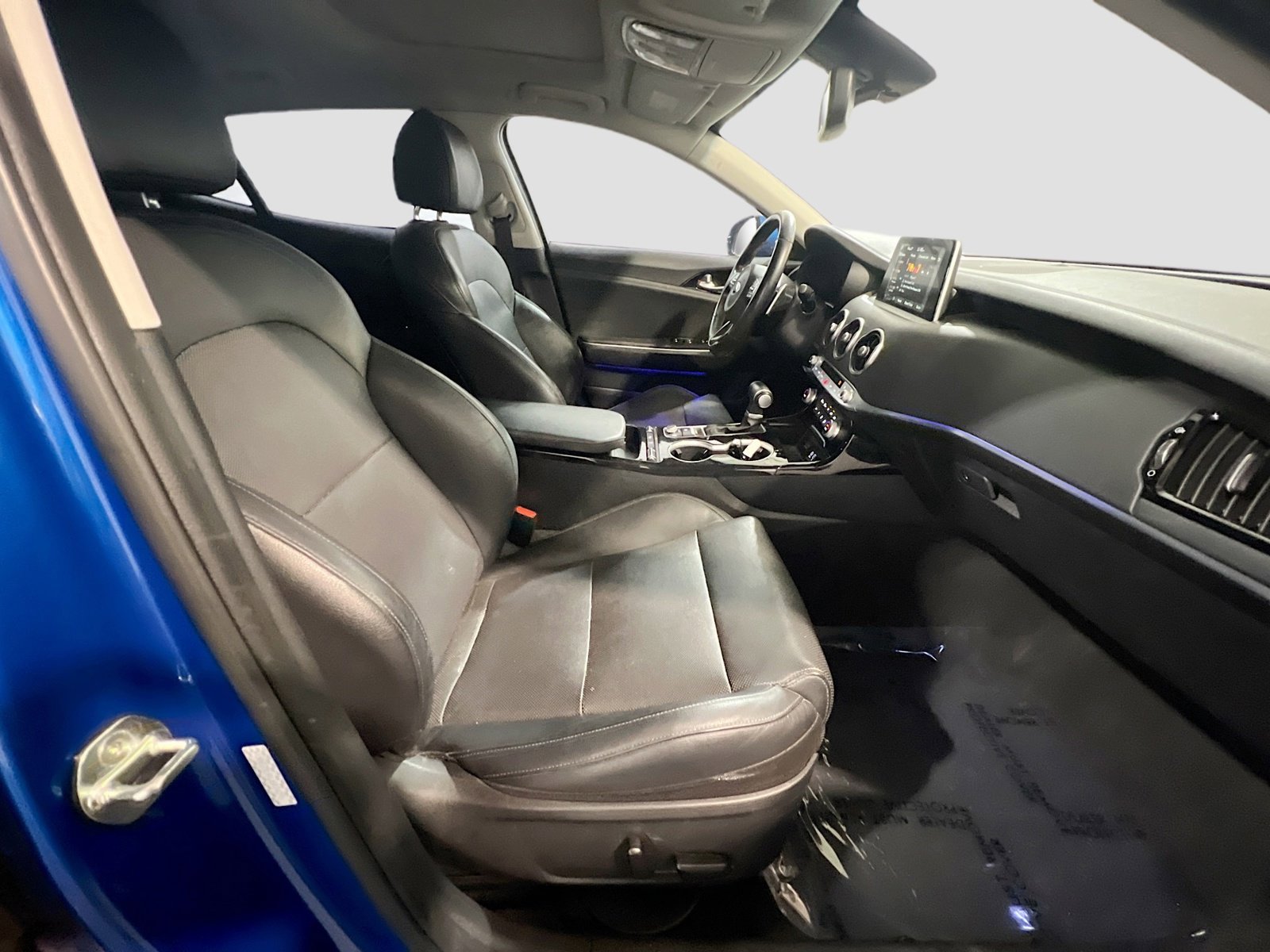 Used 2018 Kia Stinger Premium RWD image 21