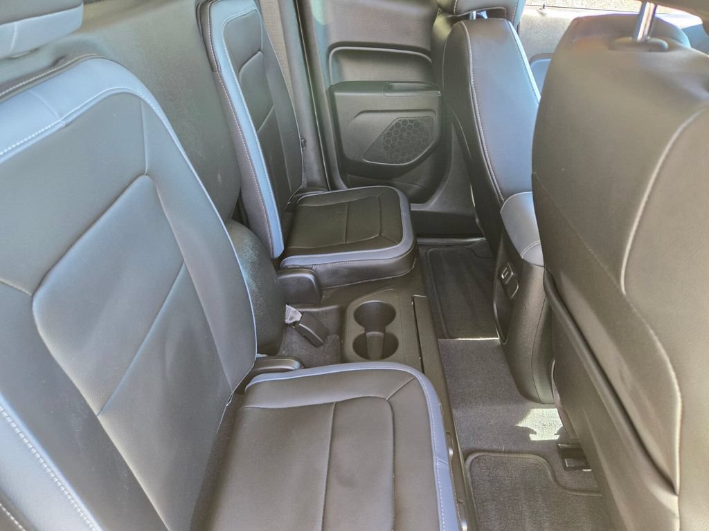 Used 2021 Chevrolet Colorado Z71 w/ Safety Package AWD/4WD image 17