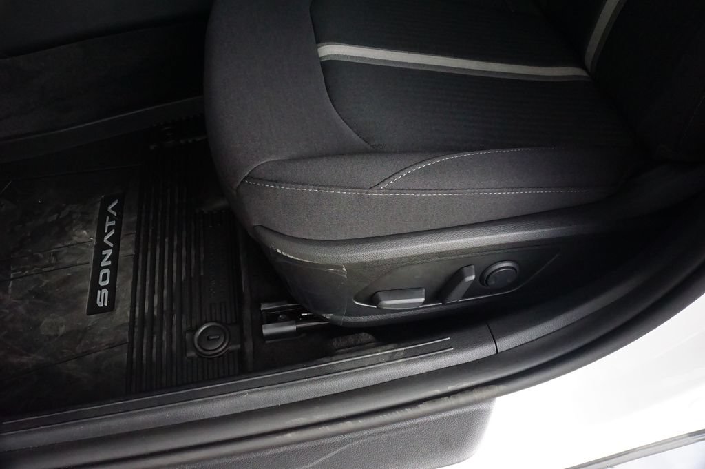 New 2026 Hyundai Sonata SEL FWD image 17