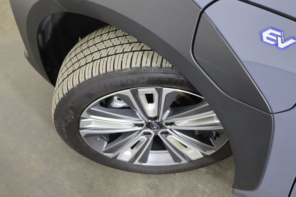 Used 2023 Subaru Solterra AWD image 42