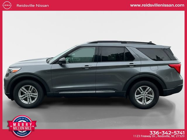 Used 2022 Ford Explorer XLT w/ Equipment Group 202A AWD/4WD image 3