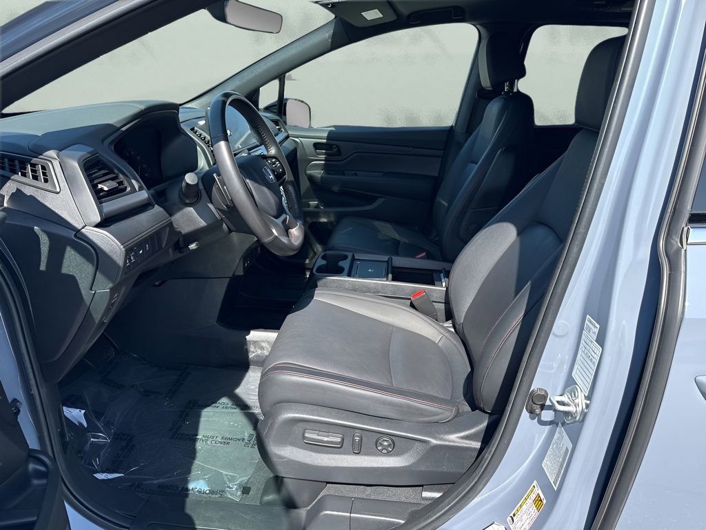 Used 2025 Honda Odyssey Sport-L image 9