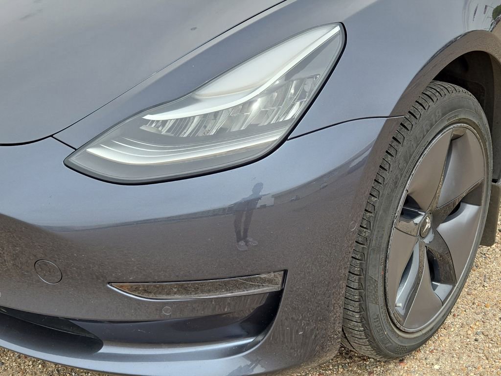 Used 2018 Tesla Model 3 Long Range RWD image 8
