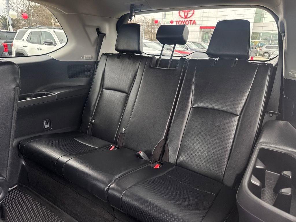 Used 2024 Toyota Grand Highlander Limited image 39