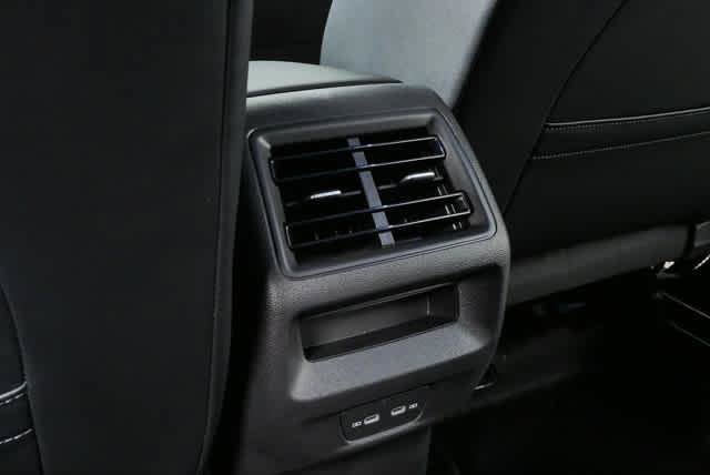 New 2026 Volkswagen Tiguan SE R-Line FWD image 21