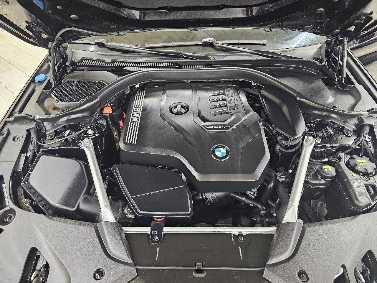 Used 2020 BMW 530i w/ Convenience Package RWD image 44