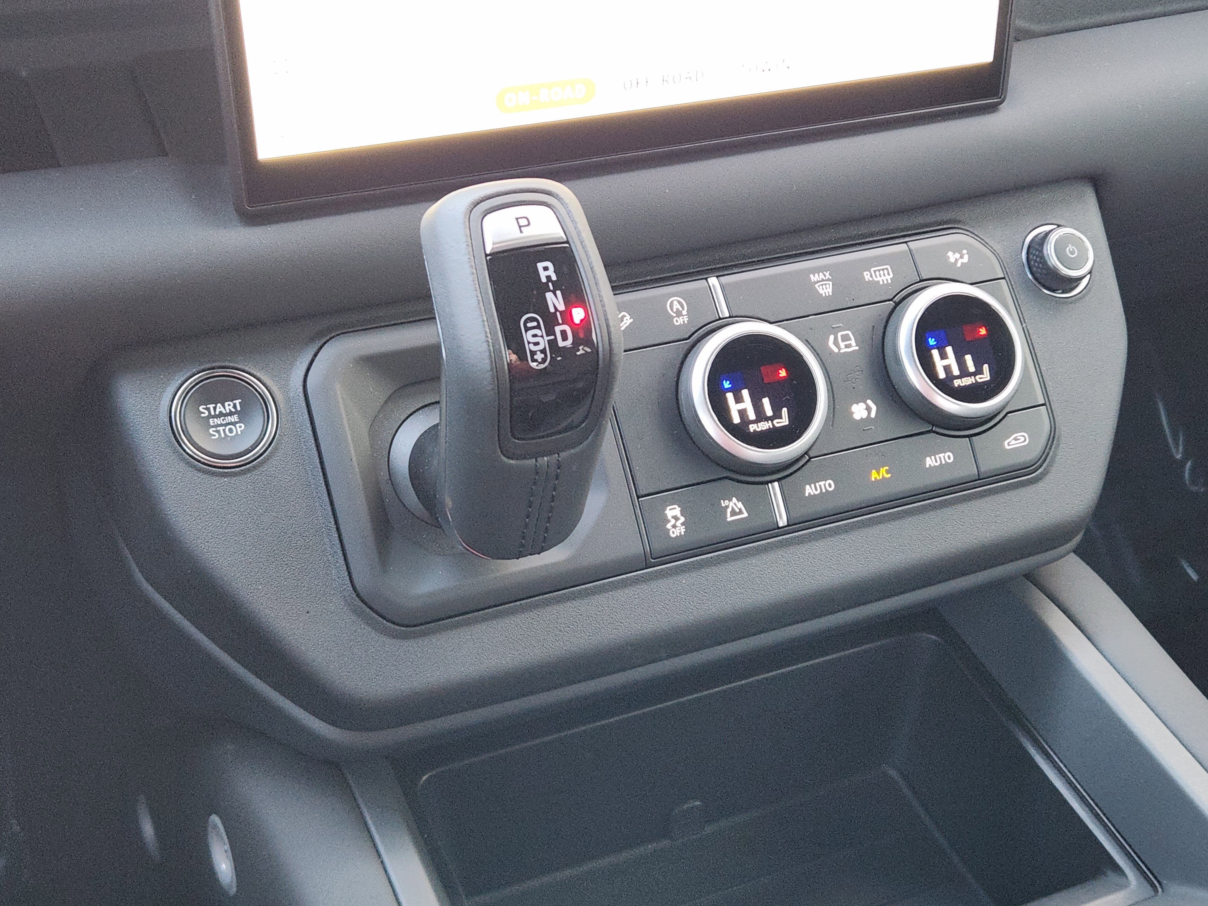 Certified 2025 Land Rover Defender 90 S image 21