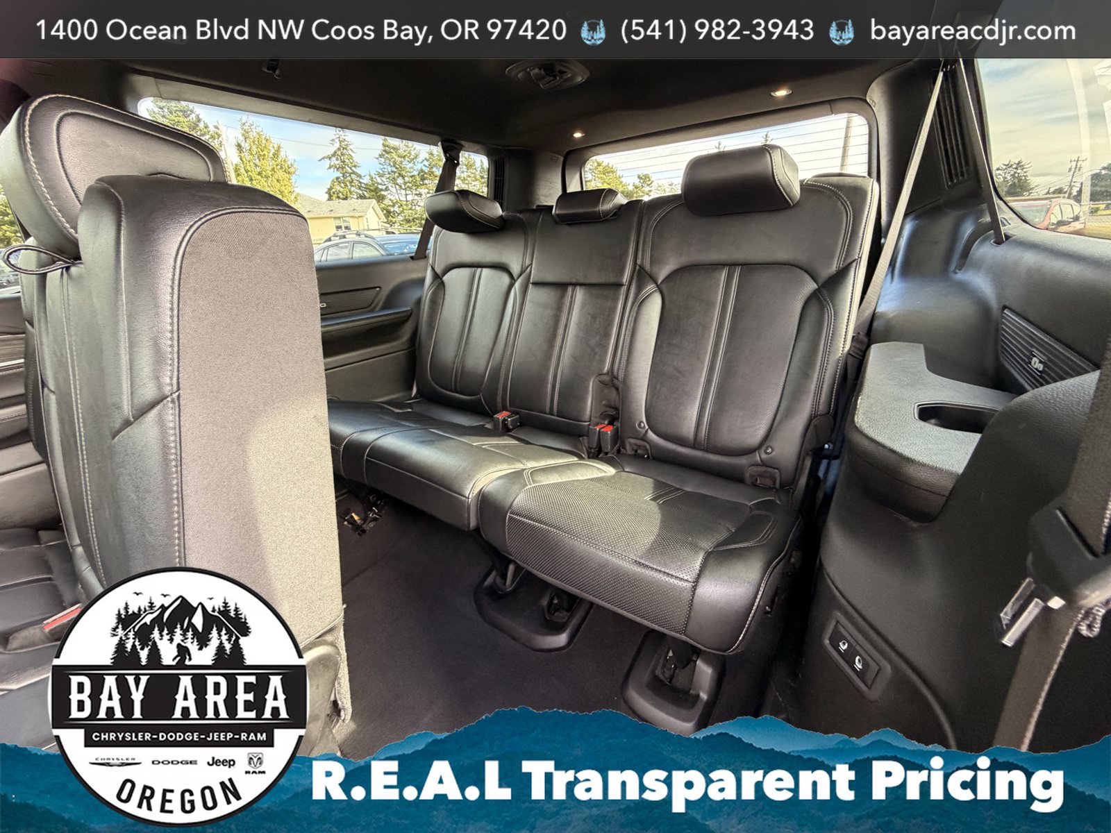 Used 2024 Jeep Wagoneer L Series III w/ Flexible Seating Group AWD/4WD image 17