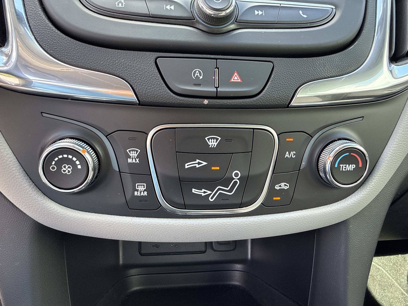 Used 2024 Chevrolet Equinox LS FWD image 25