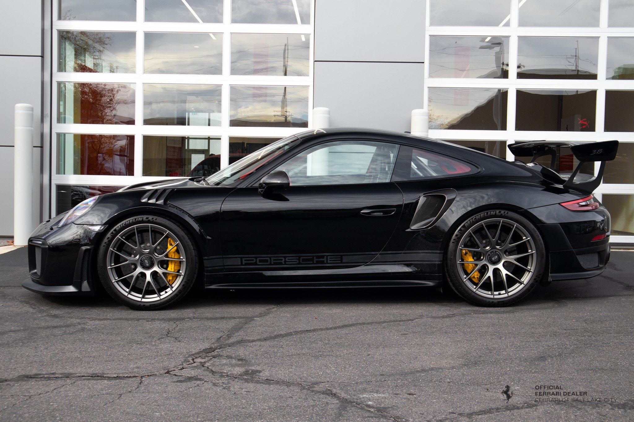 Used 2018 Porsche 911 GT2 RS RWD image 2