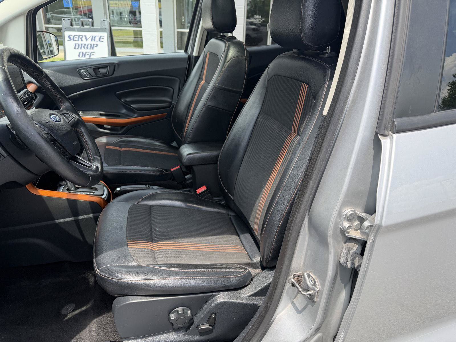 Certified 2018 Ford EcoSport SES w/ SES Cold Weather Package AWD/4WD image 10