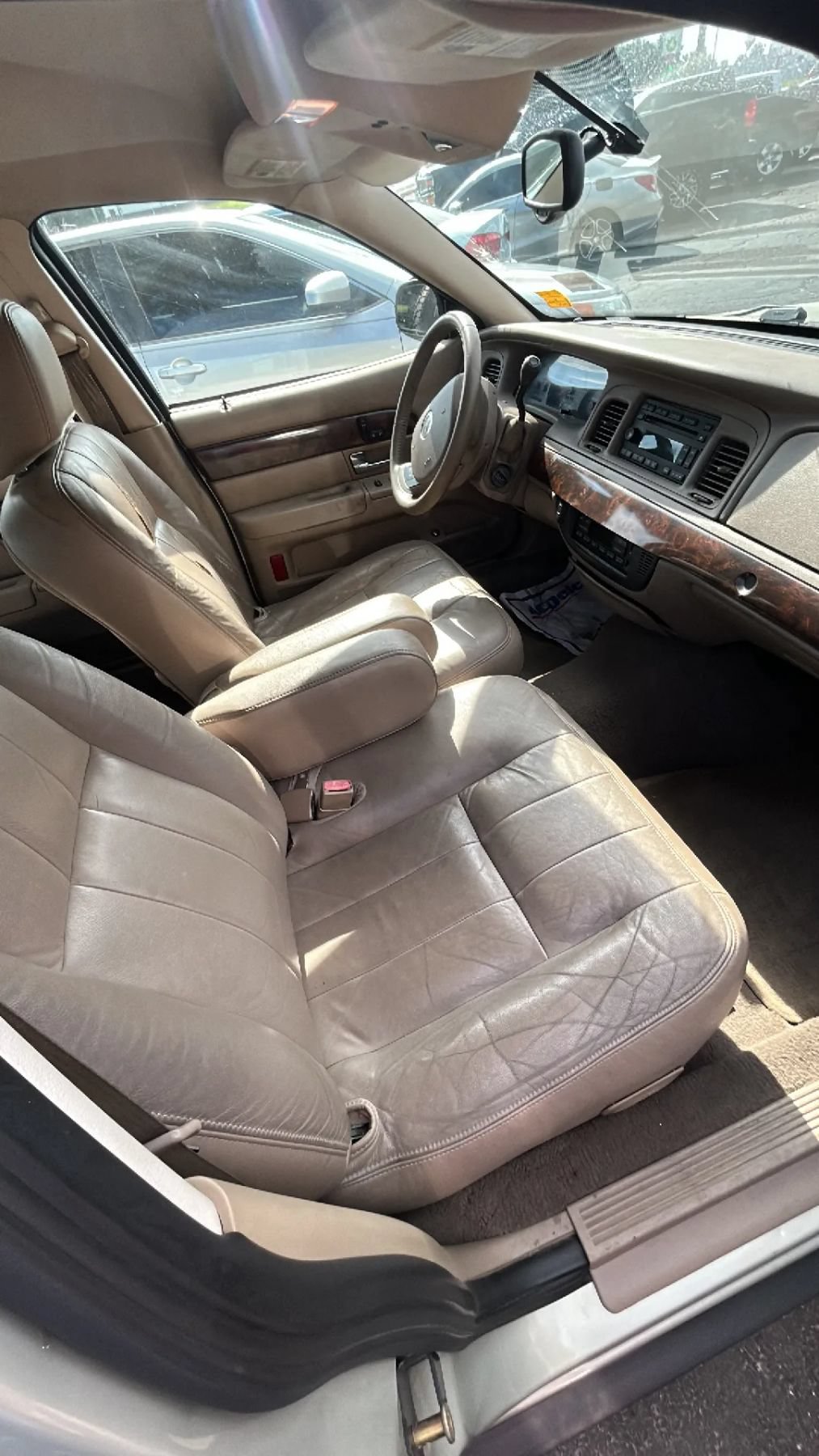 Used 2005 Mercury Grand Marquis LSE RWD image 8