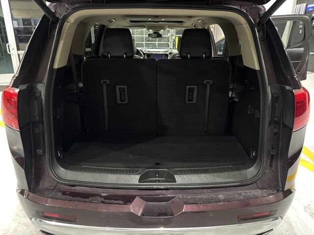 Used 2017 GMC Acadia Denali w/ Technology Package FWD image 17
