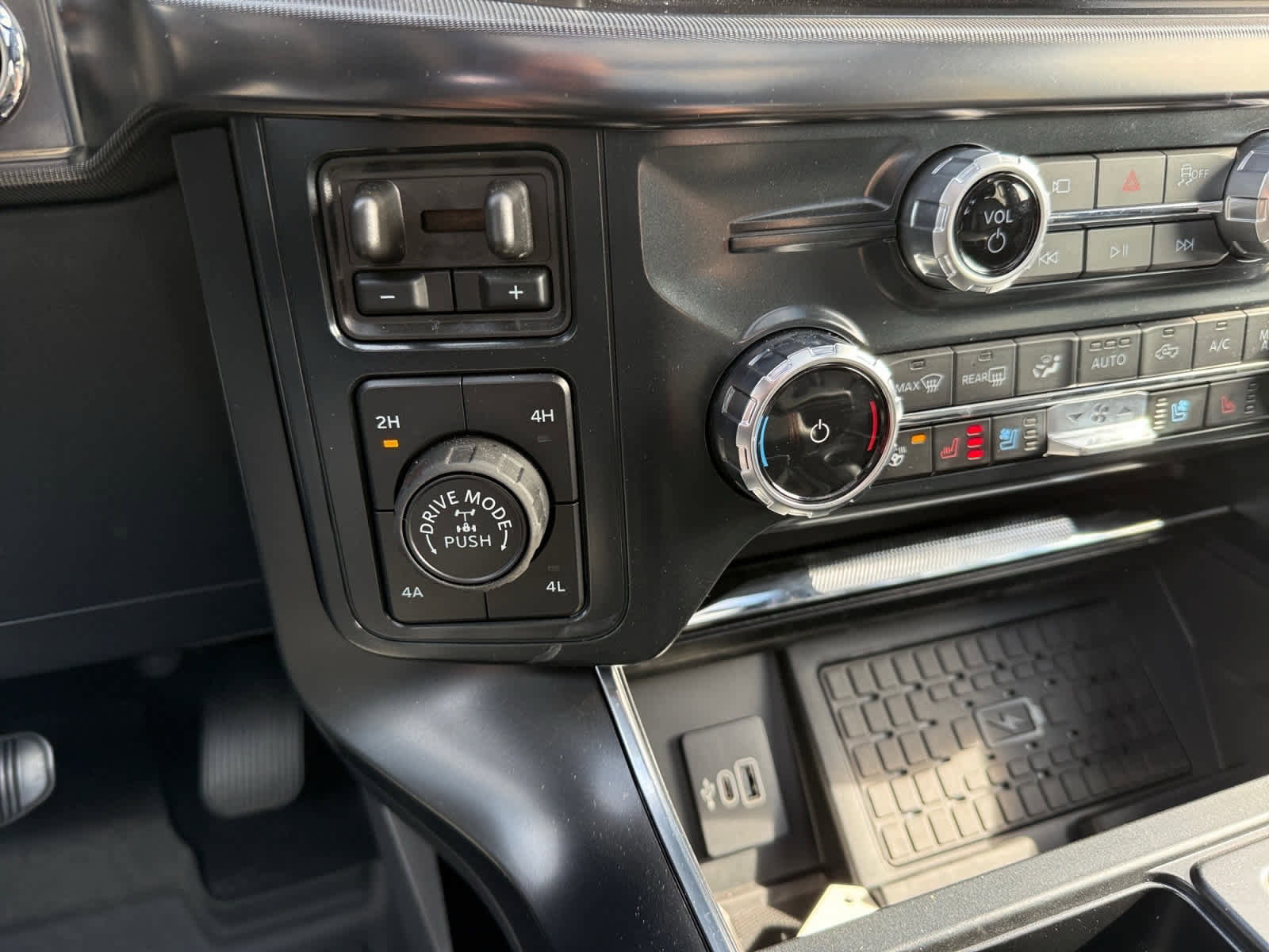 Used 2025 Ford F150 Raptor image 20