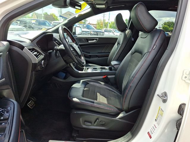 Certified 2024 Ford Edge ST-Line AWD/4WD image 17