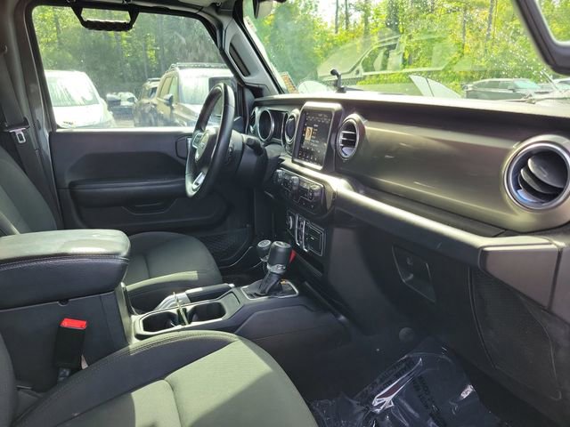 Used 2018 Jeep Wrangler Unlimited Sahara AWD/4WD image 30