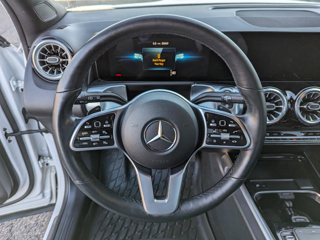 Used 2023 Mercedes-Benz GLB 250 GLB 250 4MATIC SUV image 16