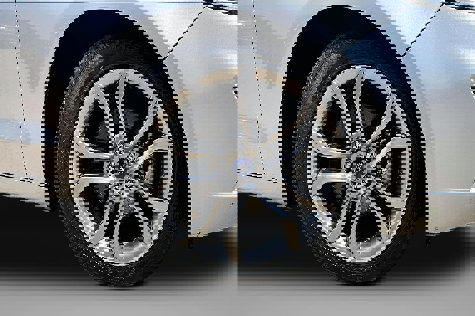 Used 2020 Ford Fusion SEL image 9