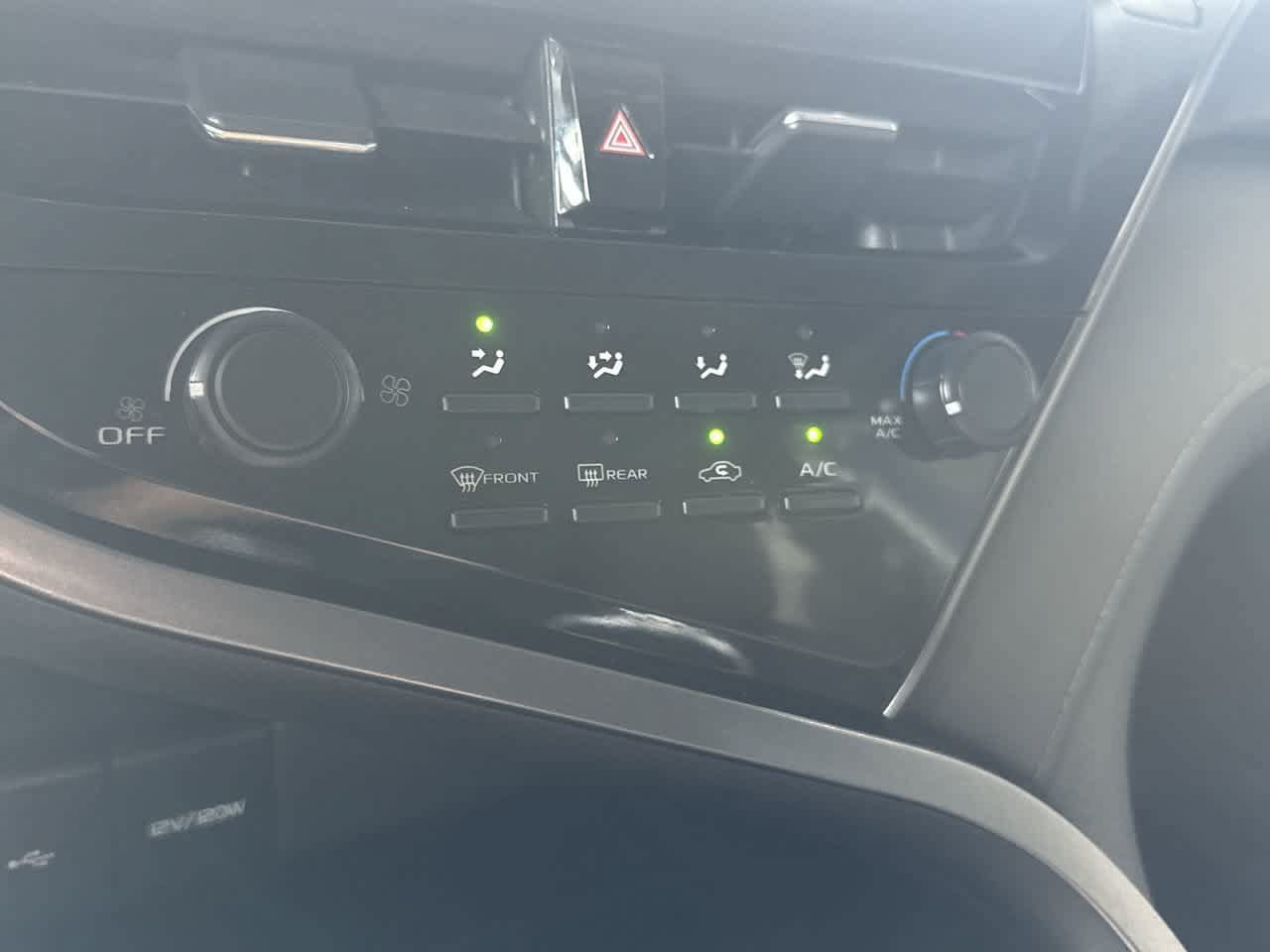 Used 2021 Toyota Camry LE FWD image 20