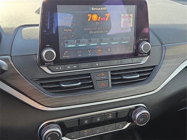 Used 2025 Nissan Altima 2.5 SV image 16