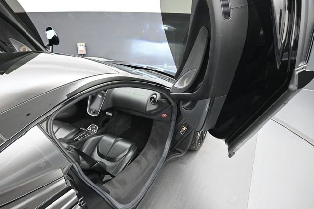 Used 2019 McLaren 570S RWD image 21