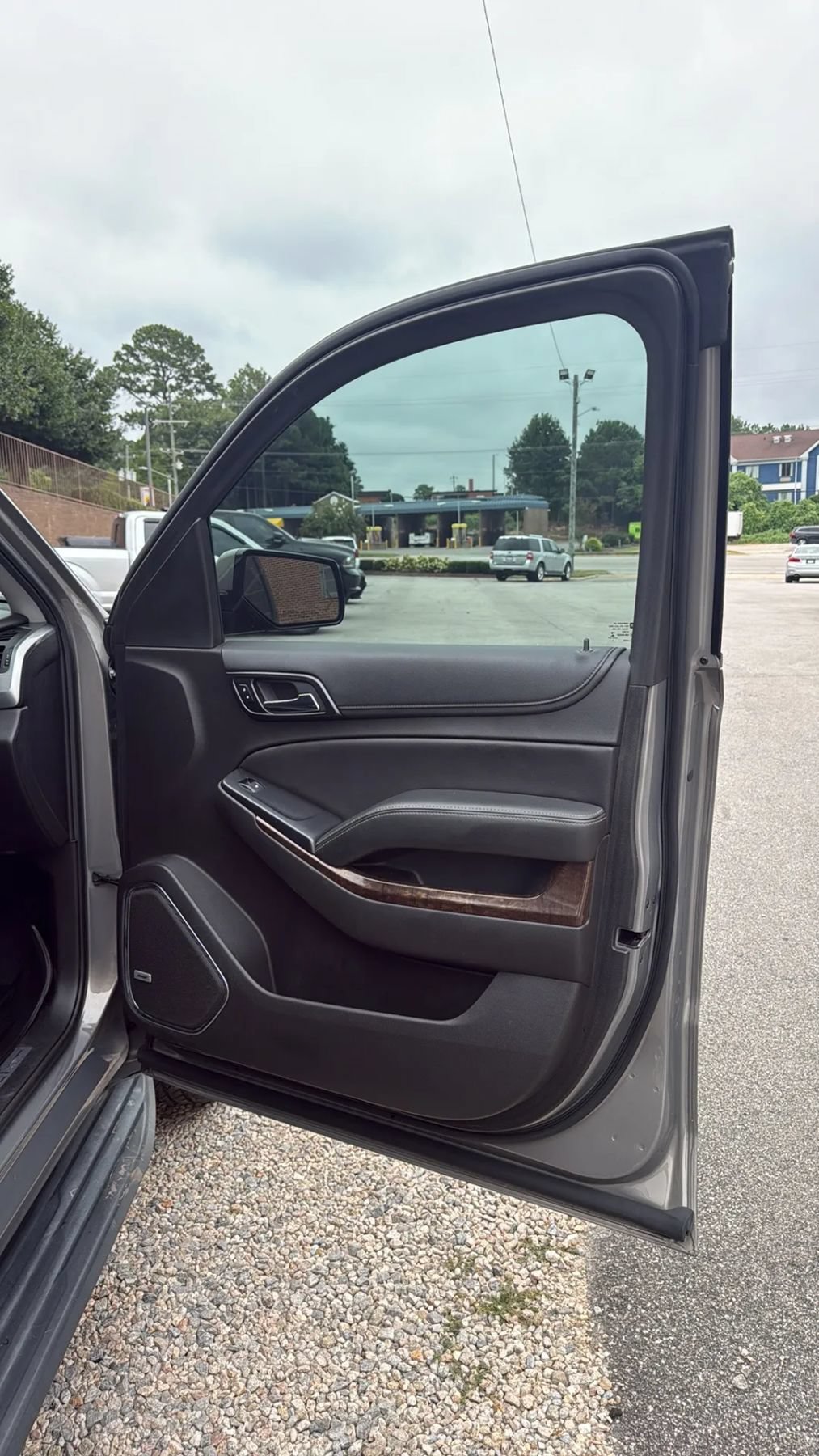 Used 2018 Chevrolet Tahoe LT RWD image 12