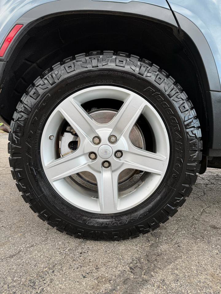 Used 2020 Land Rover Defender 110 HSE AWD/4WD image 12