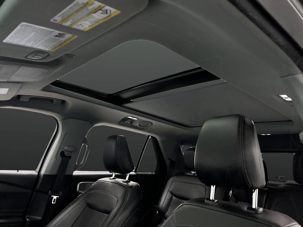 Used 2023 Ford Explorer Limited image 7
