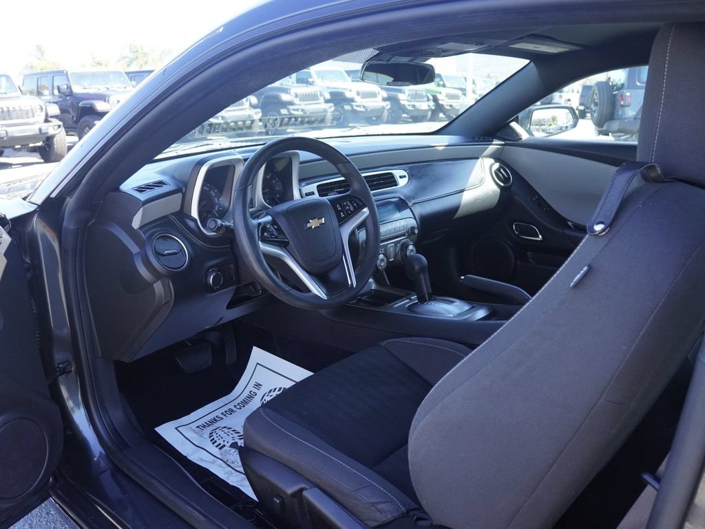 Used 2015 Chevrolet Camaro LS RWD image 23