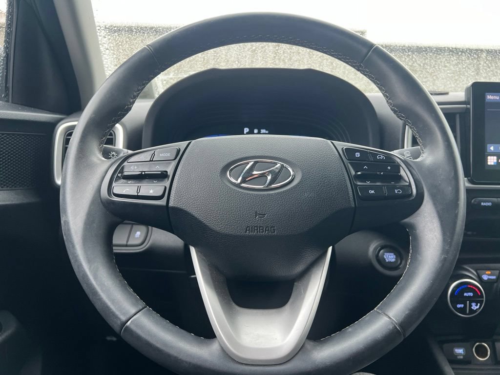 Certified 2024 Hyundai Venue SEL FWD image 9