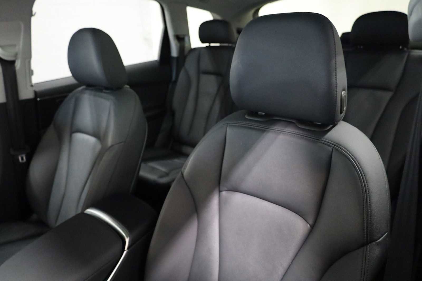 Used 2022 Audi Q7 Premium Plus image 18