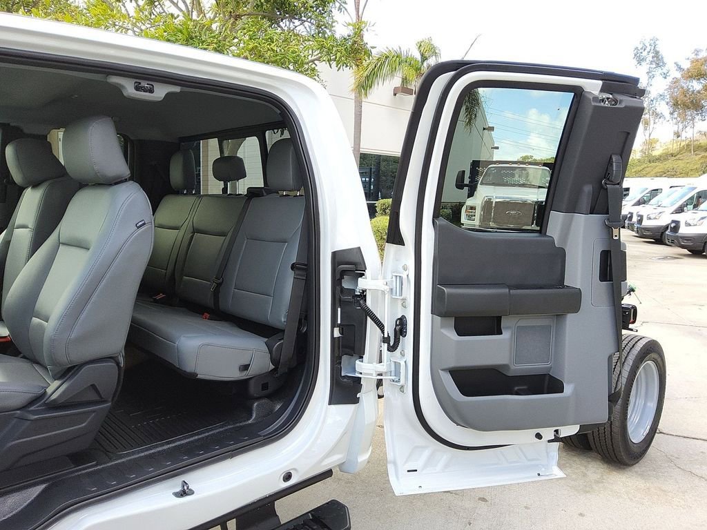 New 2026 Ford F450 XL w/ XL Chrome Package image 13